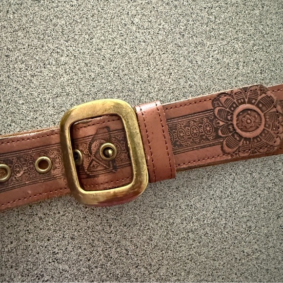 ROXY Leather Brown Belt with Gold Buckle - Picture 2 of 6